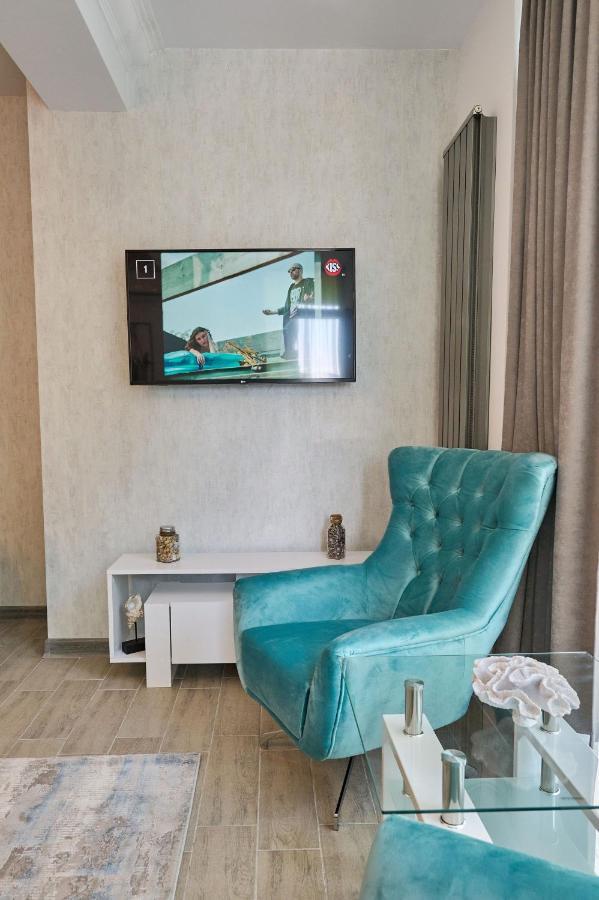 Seastar Apartment - Spa N Pools Beach Resort Mamaia Bagian luar foto